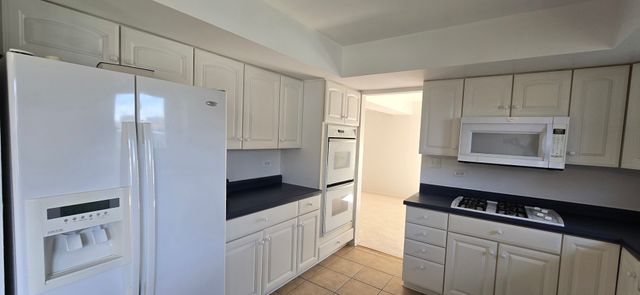 2020 E 169th Place, South Holland, IL 60473