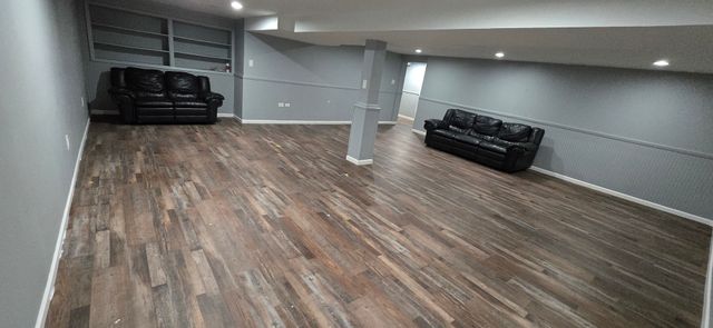 2020 E 169th Place, South Holland, IL 60473