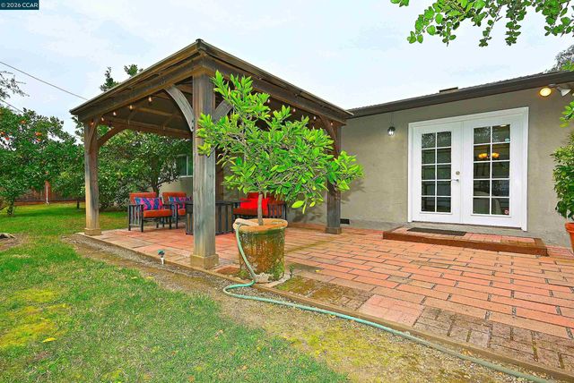 1812 Baldwin Dr, Concord, CA 94519