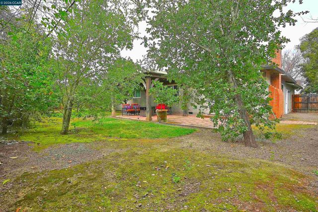 1812 Baldwin Dr, Concord, CA 94519