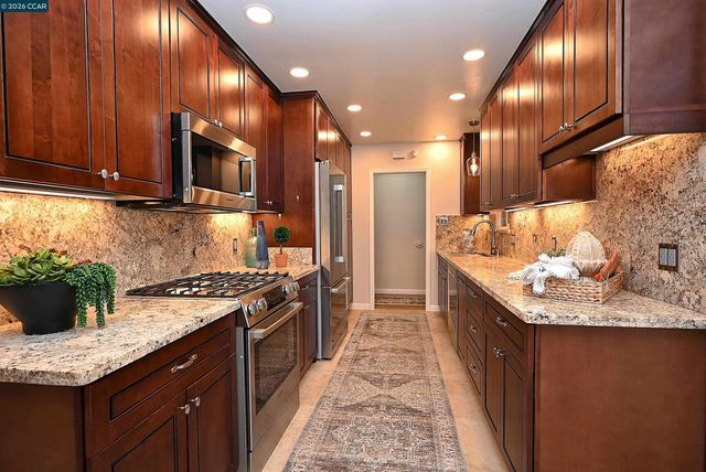 1812 Baldwin Dr, Concord, CA 94519