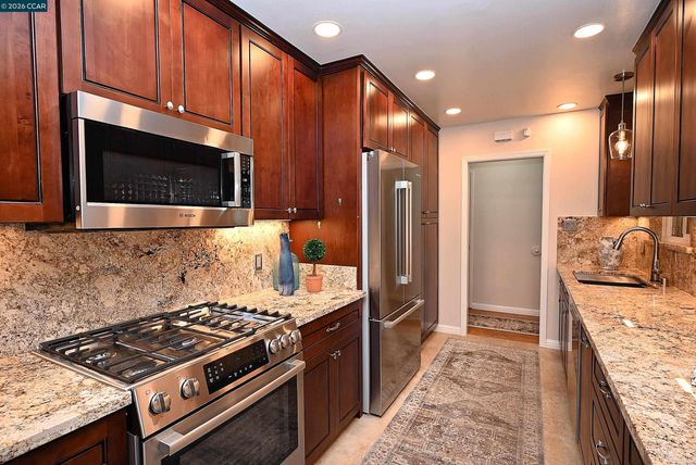 1812 Baldwin Dr, Concord, CA 94519