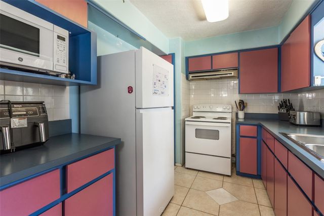 506 S ELSASSER STREET, Deland, FL 32720