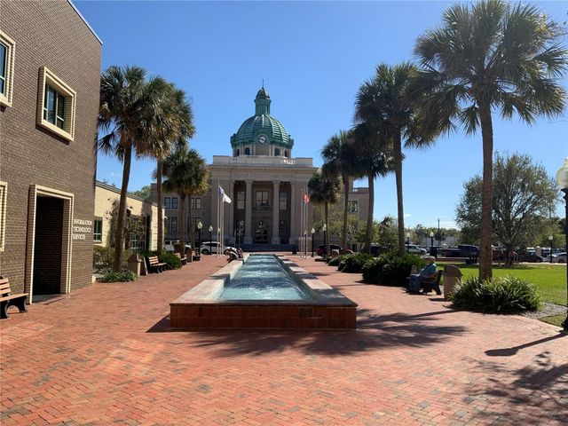 506 S ELSASSER STREET, Deland, FL 32720