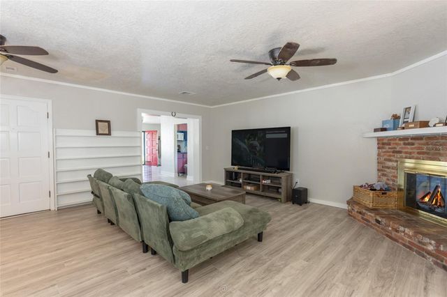 506 S ELSASSER STREET, Deland, FL 32720