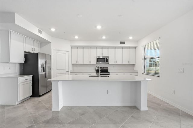 5628 SUMMIT POINTE CIRCLE 101, Bradenton, FL 34210