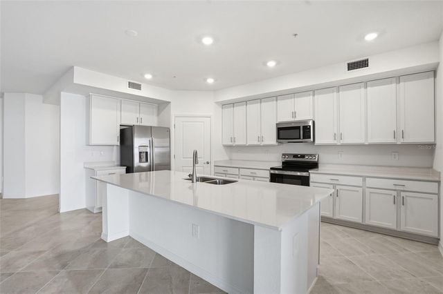 5628 SUMMIT POINTE CIRCLE 101, Bradenton, FL 34210