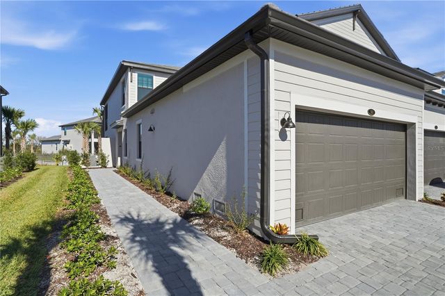5628 SUMMIT POINTE CIRCLE 101, Bradenton, FL 34210