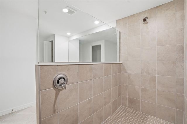 5628 SUMMIT POINTE CIRCLE 101, Bradenton, FL 34210