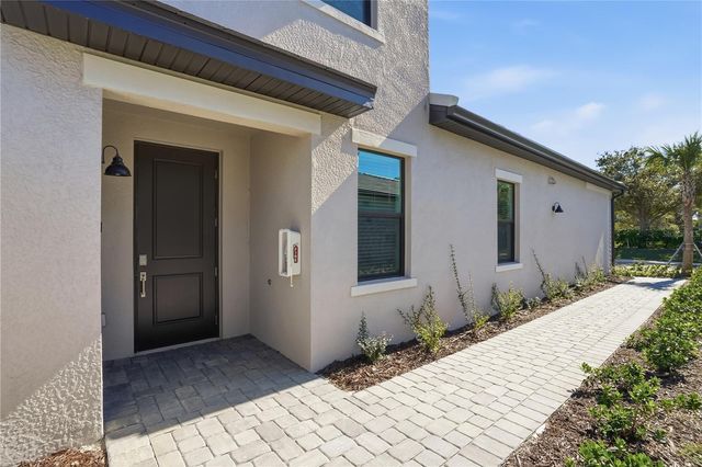 5628 SUMMIT POINTE CIRCLE 101, Bradenton, FL 34210