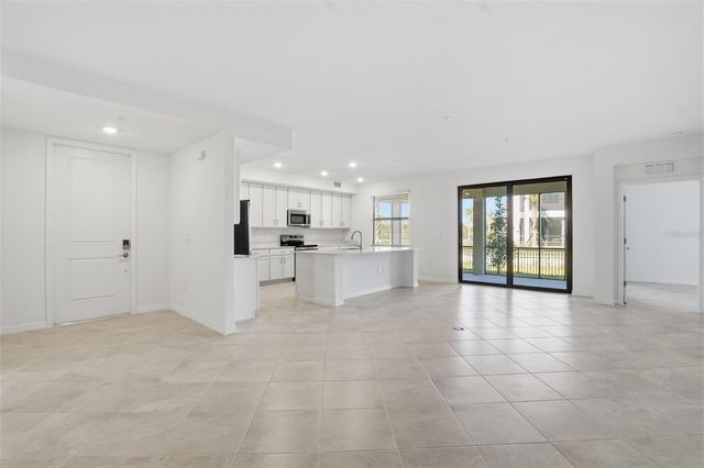 5628 SUMMIT POINTE CIRCLE 101, Bradenton, FL 34210