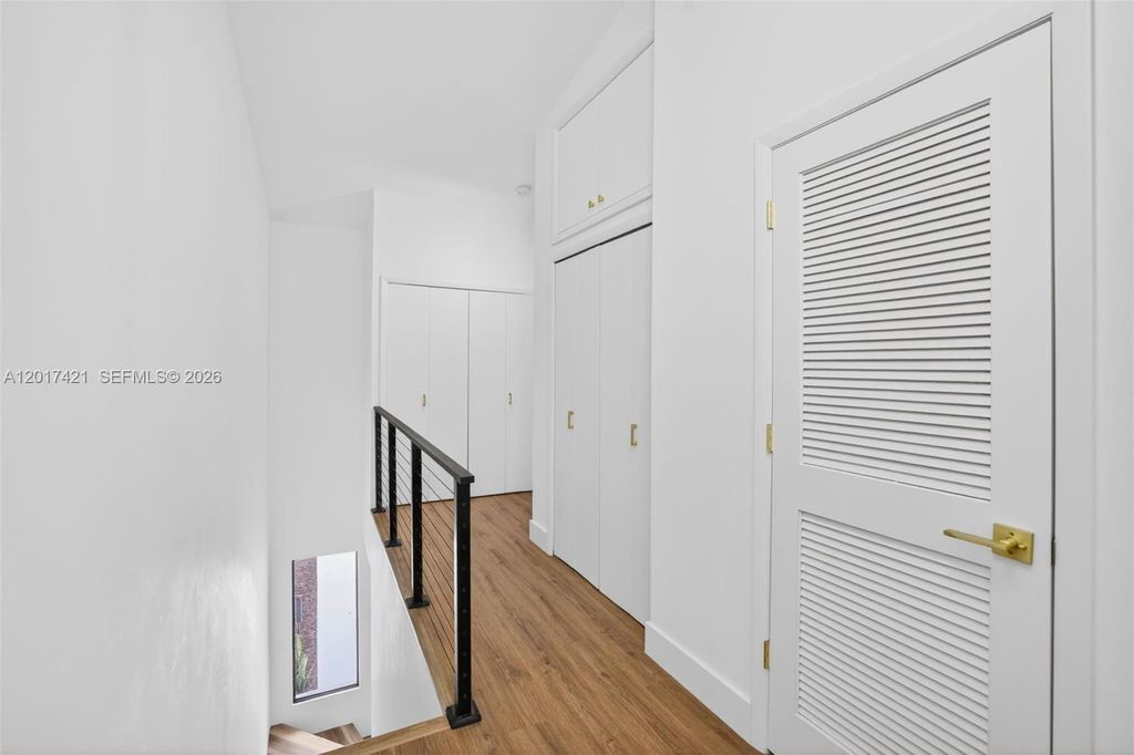 Image 32 of property listing at 3848 Atlanta St, Hollywood, FL 33021