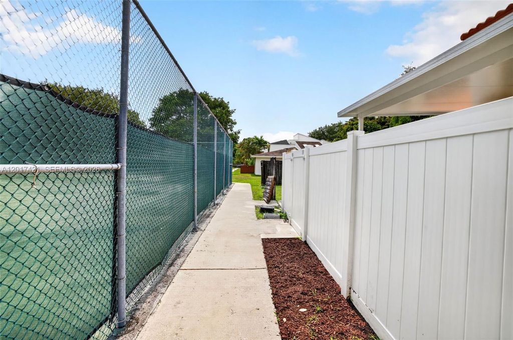 Image 58 of property listing at 3848 Atlanta St, Hollywood, FL 33021