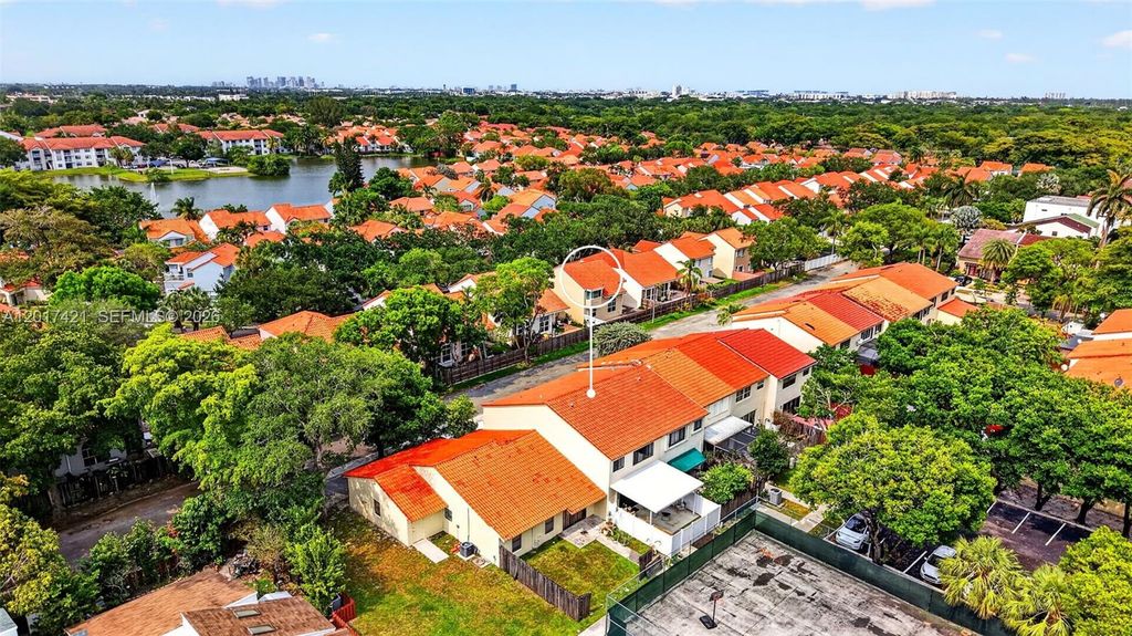 Image 68 of property listing at 3848 Atlanta St, Hollywood, FL 33021