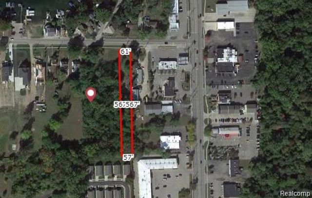 2047 S Long Lake Road, Fenton, MI 48430