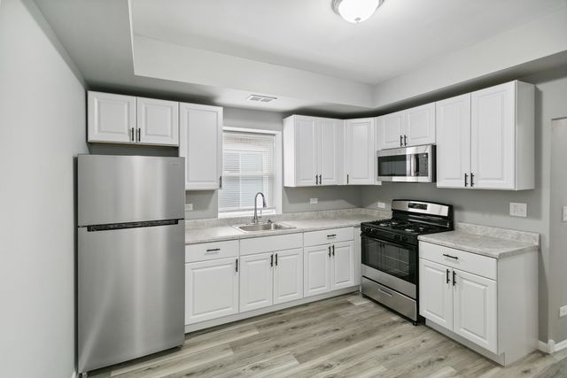 9305 S Homan Avenue 1, Evergreen Park, IL 60805