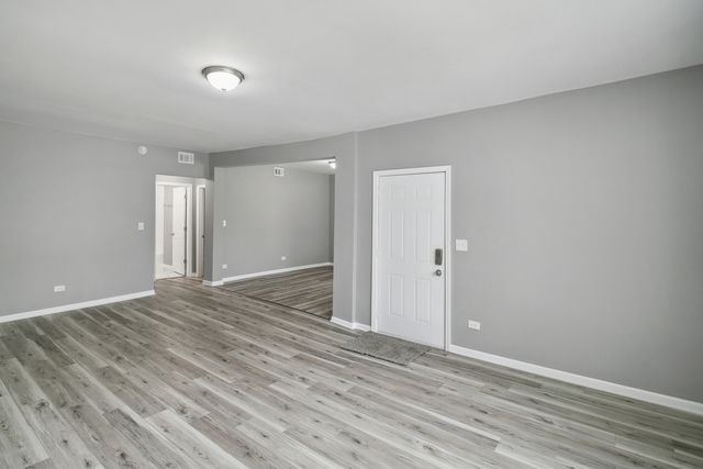 9305 S Homan Avenue 1, Evergreen Park, IL 60805