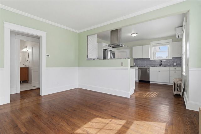 49 Harcourt Avenue, Pawtucket, RI 02861