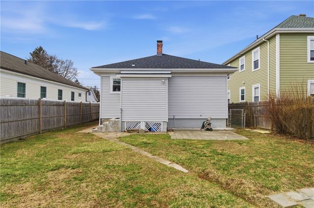 49 Harcourt Avenue, Pawtucket, RI 02861