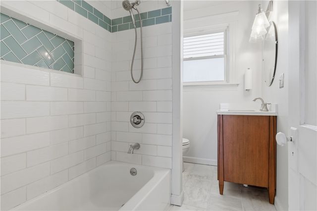 49 Harcourt Avenue, Pawtucket, RI 02861