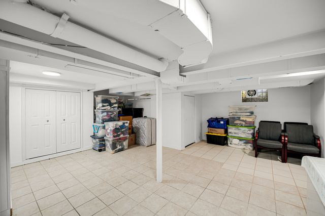 907 E Central Road, Mount Prospect, IL 60056