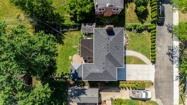 907 E Central Road, Mount Prospect, IL 60056