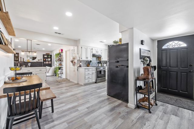 3746 W Cambridge Avenue, Visalia, CA 93277