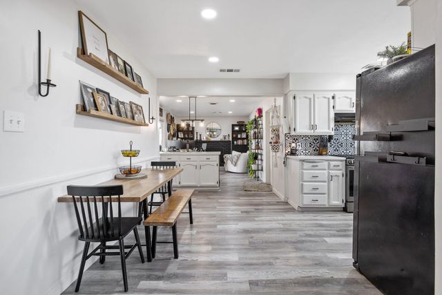 3746 W Cambridge Avenue, Visalia, CA 93277