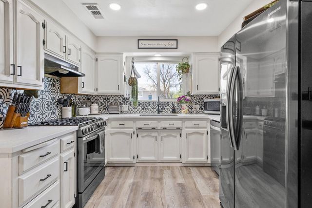 3746 W Cambridge Avenue, Visalia, CA 93277