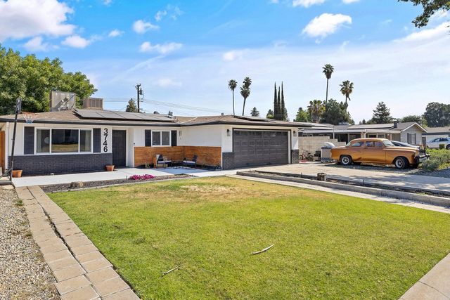 3746 W Cambridge Avenue, Visalia, CA 93277