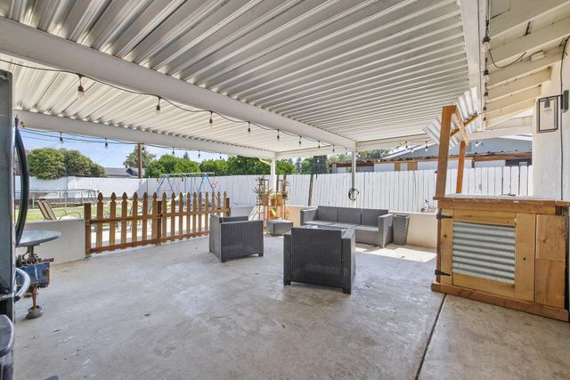 3746 W Cambridge Avenue, Visalia, CA 93277