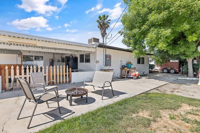 3746 W Cambridge Avenue, Visalia, CA 93277