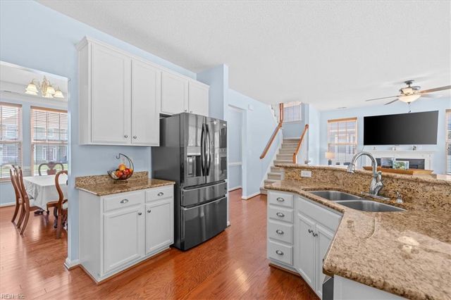 941 Painted Lady PL, Chesapeake, VA 23323