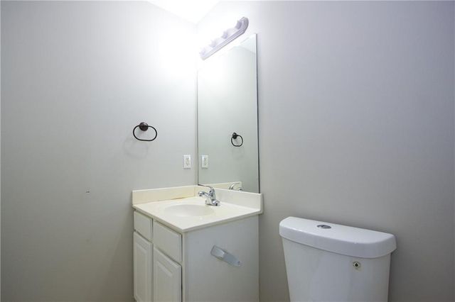 585 Chapel Walk Lane, Lawrenceville, GA 30045