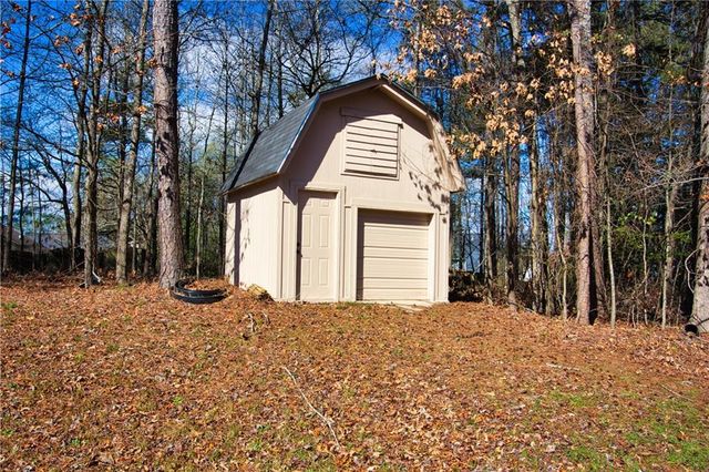 585 Chapel Walk Lane, Lawrenceville, GA 30045