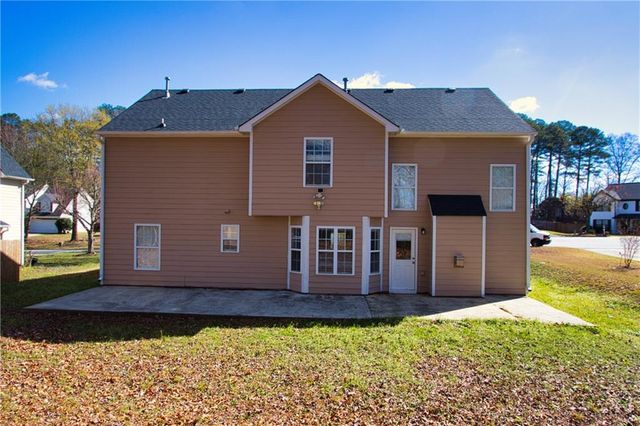 585 Chapel Walk Lane, Lawrenceville, GA 30045