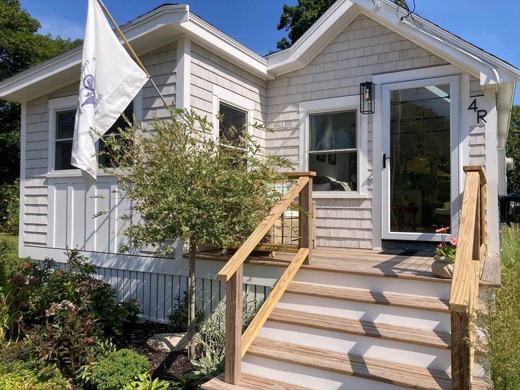 4R Old County Road, Rockport, MA 01966