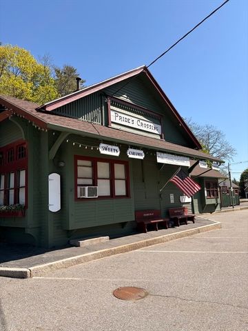 1 Prides Park Ave, Beverly, MA 01915