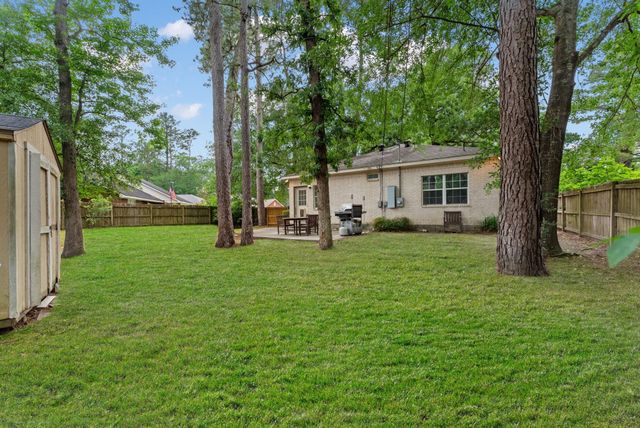 92 Tupelo Lane, Conroe, TX 77304