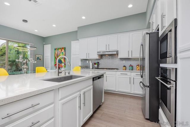 1080 PRIMROSE LANE, Encinitas, CA 92024