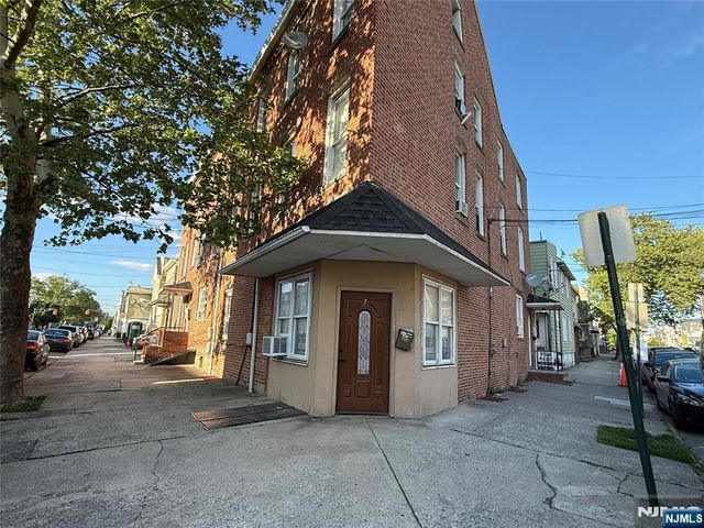 201-203 N 2nd Street 7, Harrison, NJ 07029