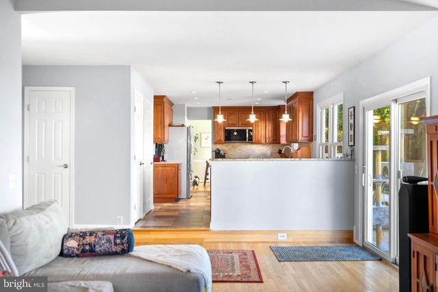 5213 KNOUGHTON, Centreville, VA 20120