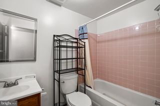 5213 KNOUGHTON, Centreville, VA 20120