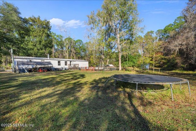 114 DURDEN Road, Interlachen, FL 32148