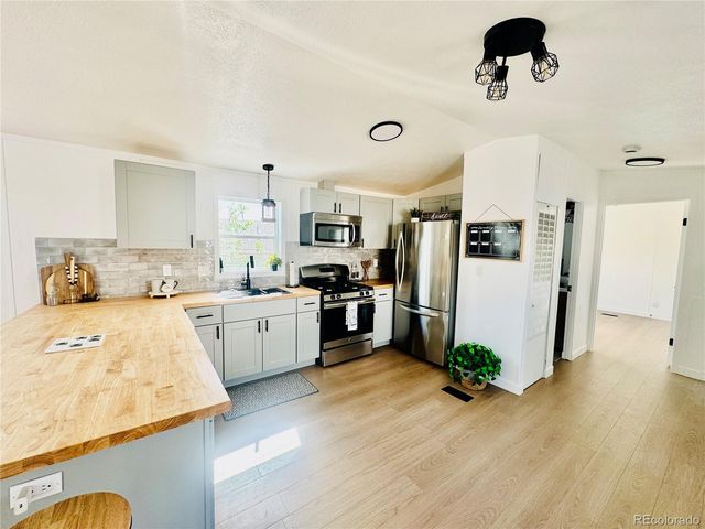 115 Ponderosa Circle, Golden, CO 80401