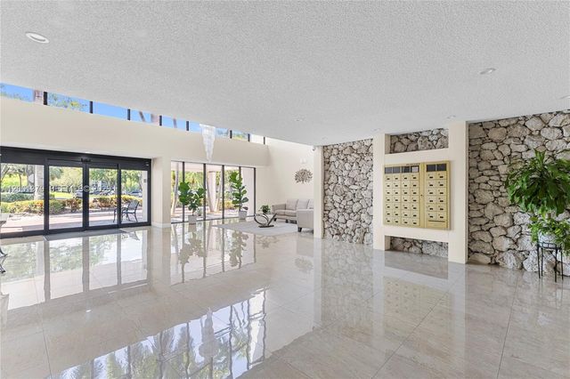 16251 Golf Club Road 311, Weston, FL 33326