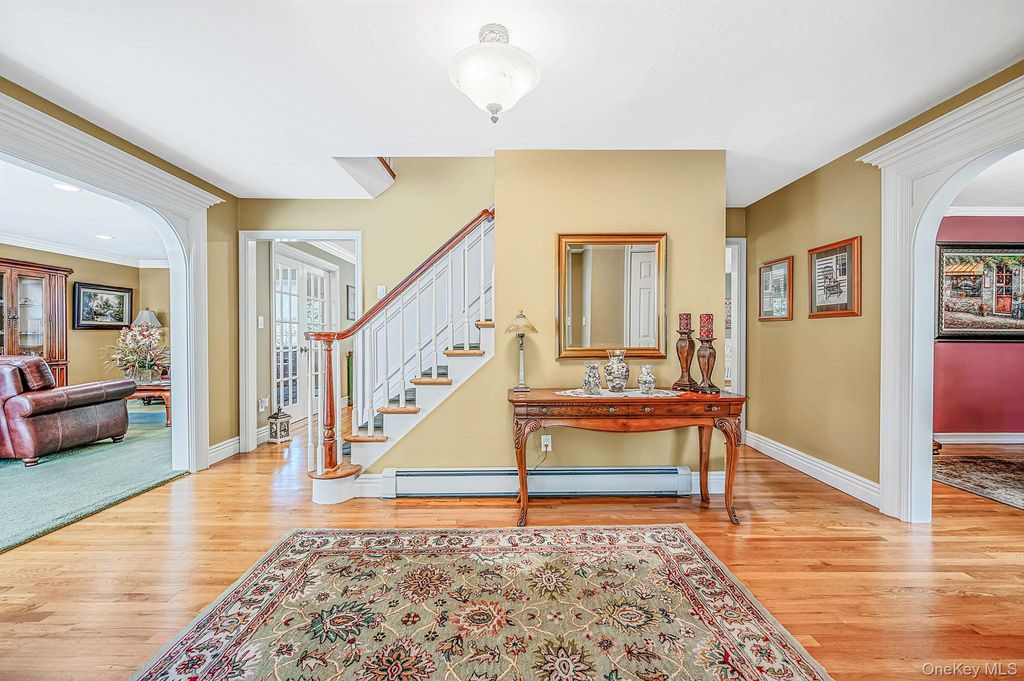 30 Damin Circle, Saint James, NY 11780 — photo 5