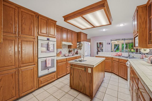 3741 County Road 2160, Iredell, TX 76649