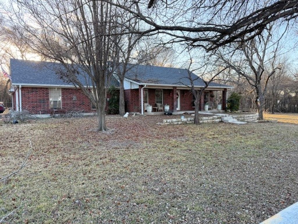 3741 County Road 2160, Iredell, TX 76649