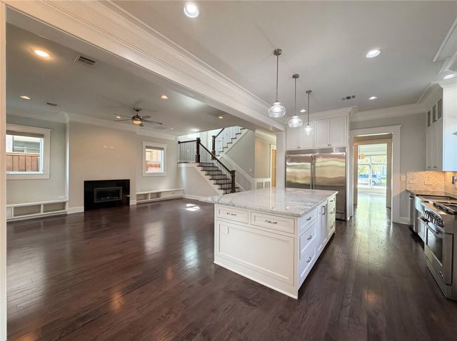 3910 Childress Street, Houston, TX 77005